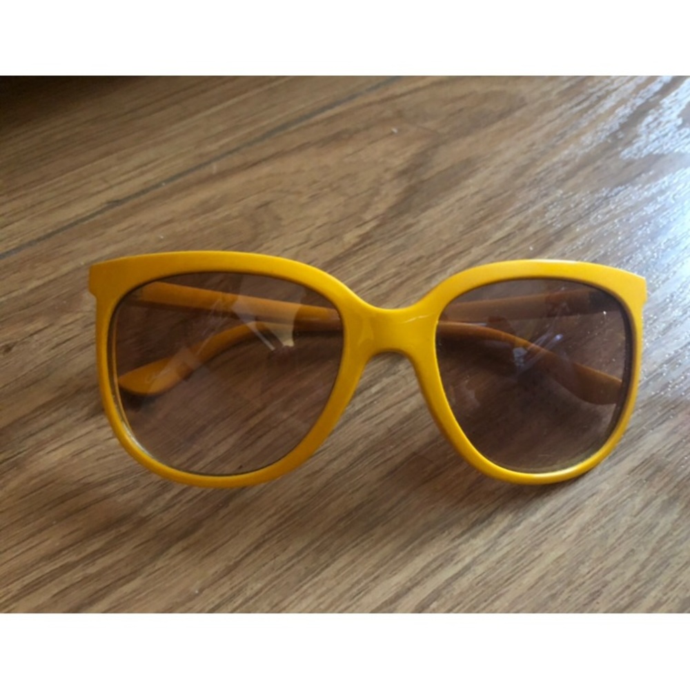 Sunny Yellow “Sunnies” / Sunglasses ☀️🕶